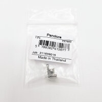 PANDORA Charm Anhänger Buchstabe F mit Herz Details aus Silber, filigranes Design, personalisierbar