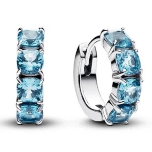 Pandora Damen-Creolen Ohrringe, Hellblau und Silber, elegantes Design, hochwertiges Material