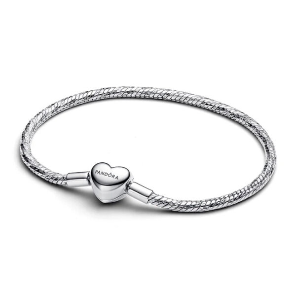 PANDORA Snake Chain Bracelet 16cm Silver with Heart Clasp Elegant Piece of Jewelry