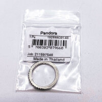 Pandora Ring Größe 48, funkelnder Silber-Bandring, elegantes Design, hochwertiges Material