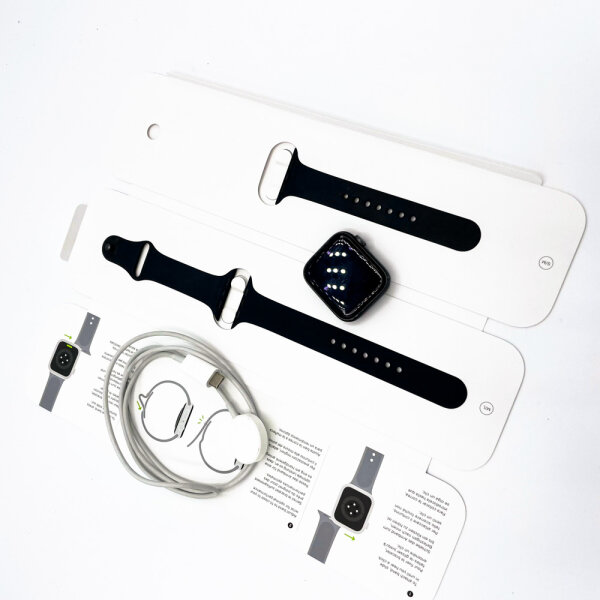 Apple Watch Series 5 GPS 44mm Aluminium Schwarz MWVF2FD/A 32GB Smartwatch
