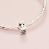 Pandora 797463 Alphabet Buchstaben-Charm Anhänger silberfarben mit funkelnder Pavé-Optik aus Sterlingsilber für Armband