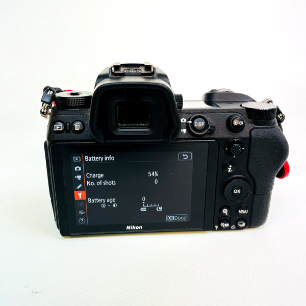 Nikon Z7 Systemkamera, 45,7 MP, Vollformat 35mm BSI CMOS, spiegellos, für Wechselobjektive