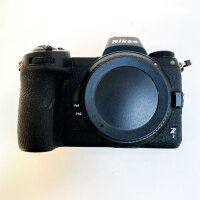 Nikon Z7 Systemkamera, 45,7 MP, Vollformat 35mm BSI CMOS, spiegellos, für Wechselobjektive