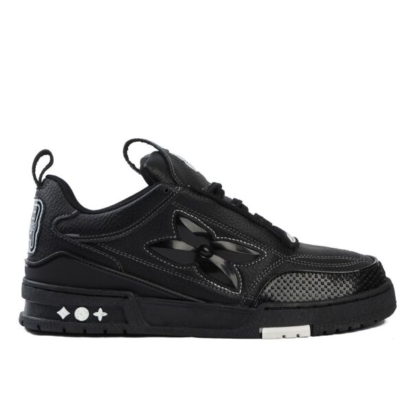 Louis Vuitton LV Skate Sneakers, all black, size 42, luxurious low-top sneakers, sporty design, high-quality materials