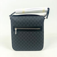 Gucci GG Umhängetasche, Canvas und Leder, Crossbody Bag, ikonisches Monogramm, verstellbarer Schulterriemen