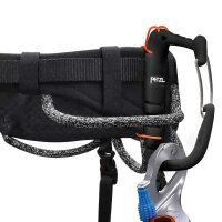 Petzl AQUILA C037BA01 Climbing Harness, Size M, lightweight, comfortable, adjustable, black