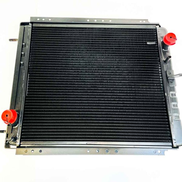 Mercedes GRANIT Kühler T93273, Radiator für MB Trac 700/800/900, leichte Kratzer, Ersatzteil 15413257