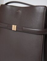 TOTEME Beuteltasche mit Gürtel, Kalbsleder, Bark, 28 x 26 cm, 244WAL0048LE0025