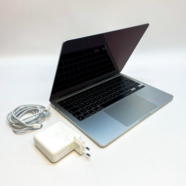 Apple MacBook Pro (A2338), M1, 8GB/512 GB, Retina Display, QWERTY, macOS Sequoia 15.2, 59 Ladezyklen, mit Ladegerät