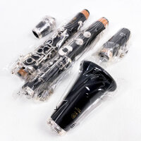 Yamaha YCL-457II-22 Bb clarinet, German system, 22 keys, 6 rings, plus lightweight case, mouthpiece and accessories