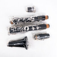 Yamaha YCL-457II-22 Bb clarinet, German system, 22 keys, 6 rings, plus lightweight case, mouthpiece and accessories