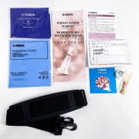 Yamaha YCL-457II-22 Bb clarinet, German system, 22 keys, 6 rings, plus lightweight case, mouthpiece and accessories