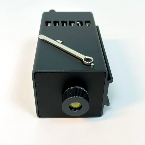 BlazeX M3-1W-24V, Lasermodul, 1064 nm, 1 W, fokussierter Strahl, Laserklasse 4