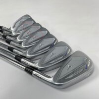 Mizuno JPX 900 Tour Iron Set 4–PW, Right-Handed, Dynamic Gold, Golf Pride