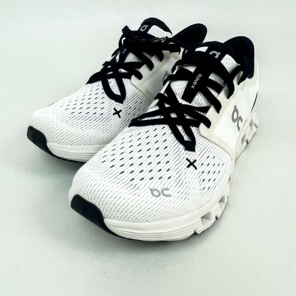 On Cloud X 4 Sneakers Womens Ivory/Black Polyester EU 39
