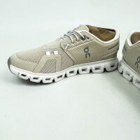 On Cloud 6 Sneakers EU 39 Pearl/White Synthetic