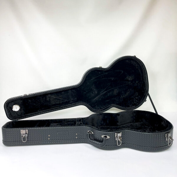 GEWA guitar case, corner damage, woven design with hygrometer, black